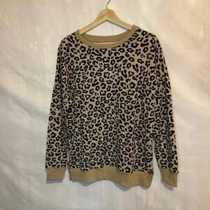 Animal print sweater size small‎